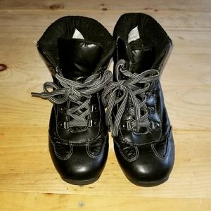 Sporto waterproof wedge ankle booties